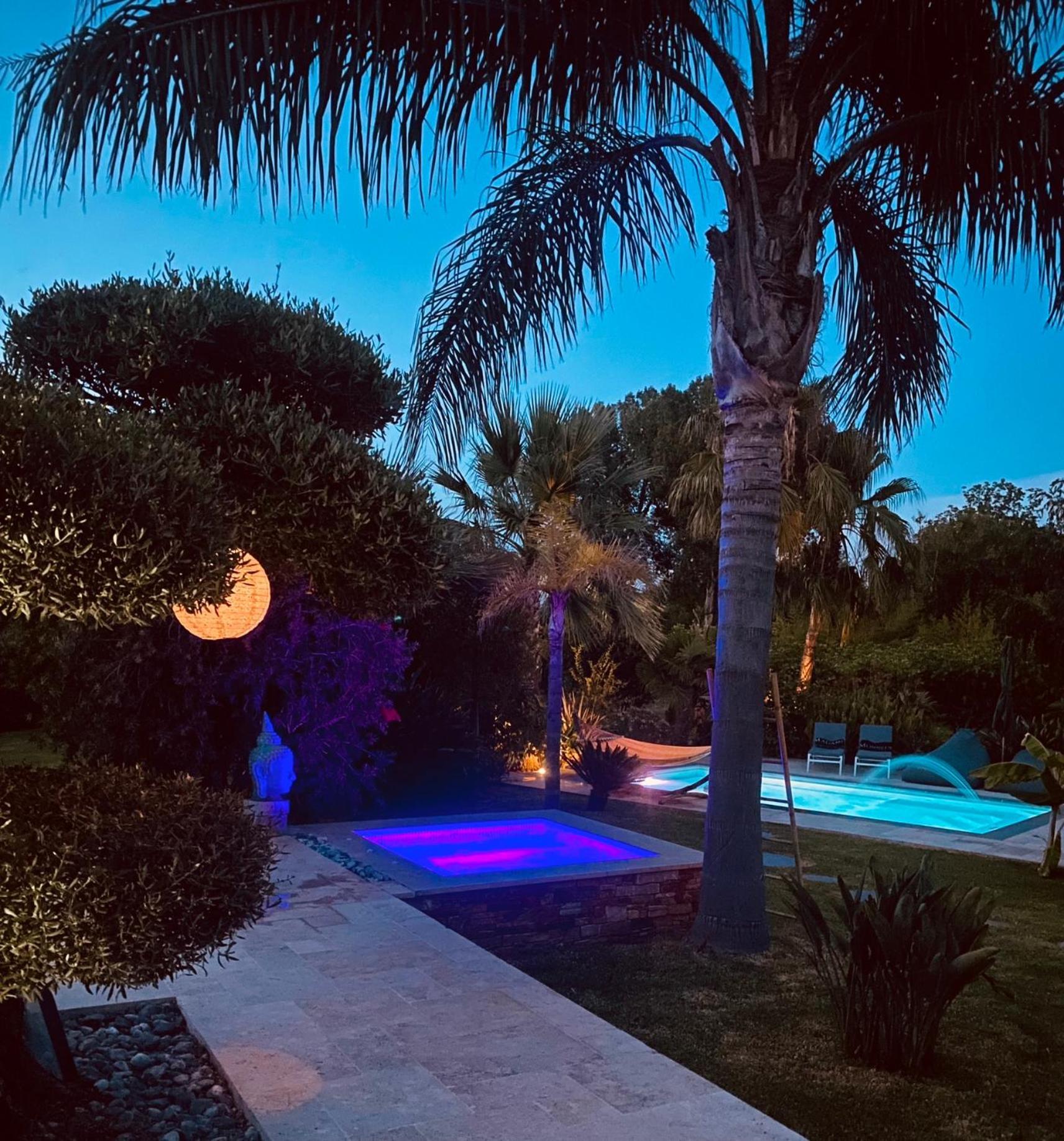 Le Cocoon Lodge Du Gapeau & Massage Соллигс-Понт Экстерьер фото
